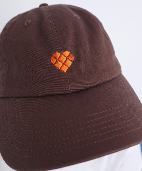 I am I in fact...（アイアムアイインファクト）の「●Favorite Motif キャップ（キャップ・レディース・パープル/ブラウン・FREE）」の3枚目の写真