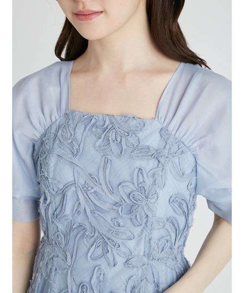 CELFORD（セルフォード）の「リリーエンブロイダリードレス（ドレス・レディース・ライトグレー・36）」の4枚目の写真