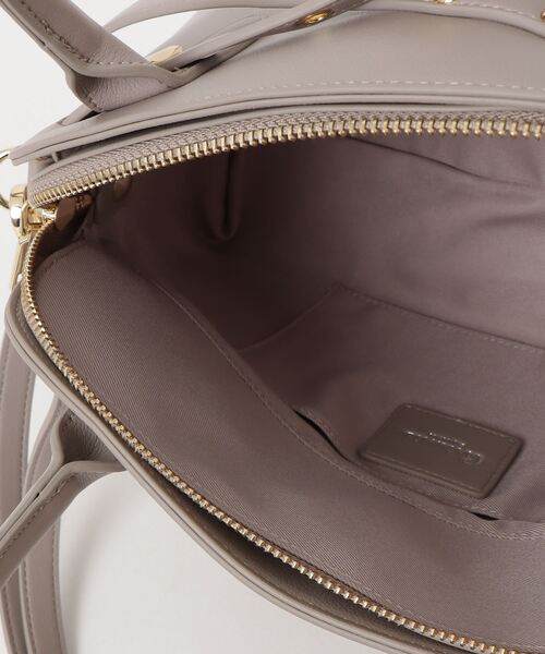 artemis by DIANA（アルテミスバイダイアナ）の「ストラップ付属2WAY　ブガッティバッグ（ハンドバッグ・レディース・ブラック/グレー/ブラウン・FREE）」の21枚目の写真