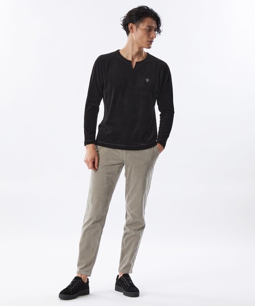 EPOCA UOMO(エポカウォモ)の「*Safari11月号掲載*ベロアジャージーキーネックカットソー(Tシャツ/カットソー・メンズ・ホワイト/ブラック・46/48)」の8枚目の写真