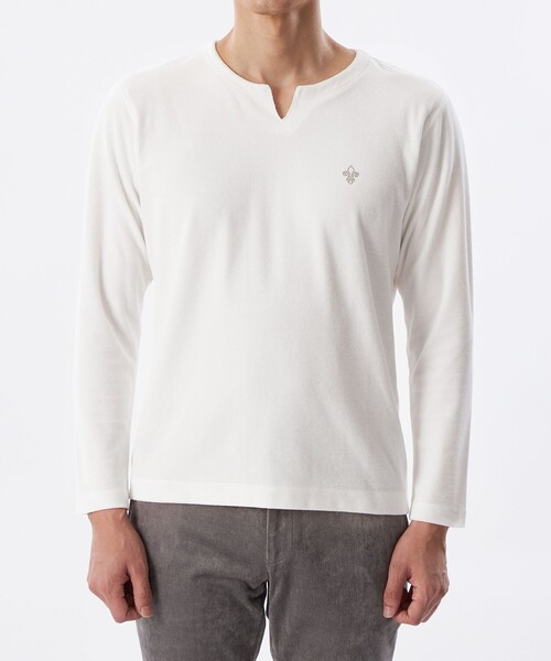 EPOCA UOMO(エポカウォモ)の「*Safari11月号掲載*ベロアジャージーキーネックカットソー(Tシャツ/カットソー・メンズ・ホワイト/ブラック・46/48)」の9枚目の写真