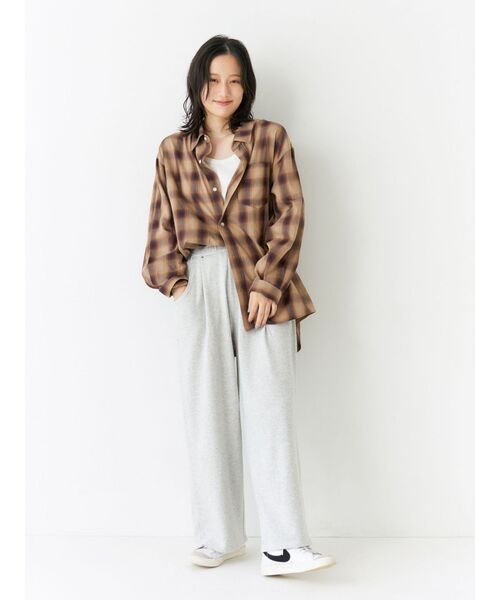 Ungrid(アングリッド)の「ビッグルーズチェックシャツ(シャツ/ブラウス・レディース・ブラウン/ネイビー・FREE)」の5枚目の写真
