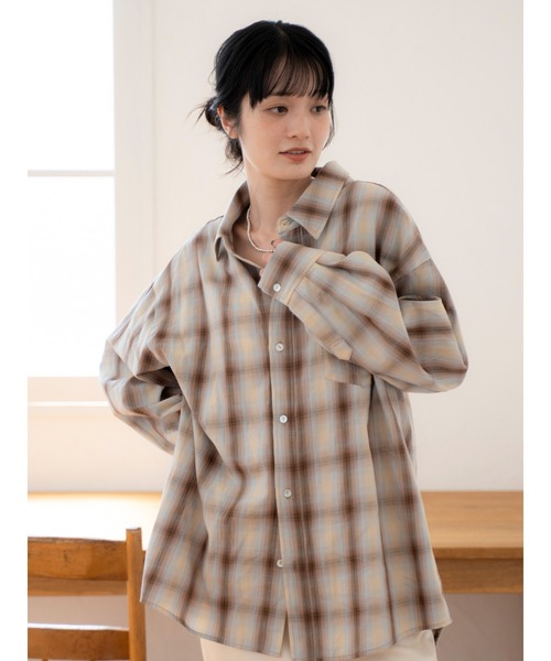 Ungrid(アングリッド)の「ビッグルーズチェックシャツ(シャツ/ブラウス・レディース・ブラウン/ネイビー・FREE)」の2枚目の写真