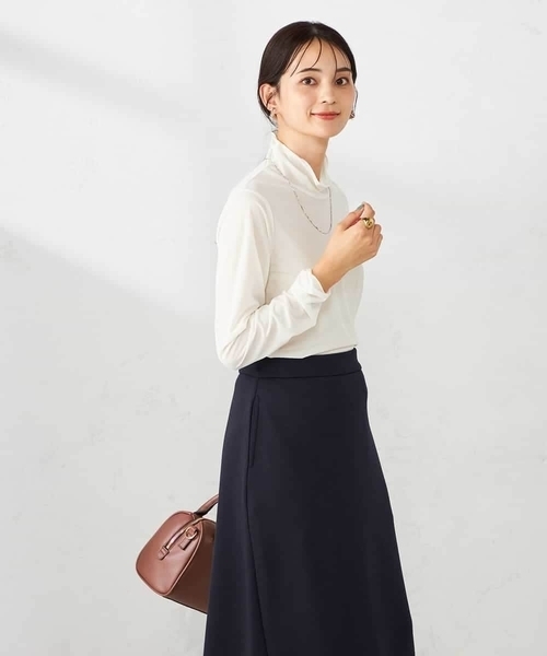 a.v.v(アーヴェヴェ)の「シアーストレッチハイネックトップス(Tシャツ/カットソー・レディース・ブラウン/アイボリー/ブラック/モカ・40/36/38)」の9枚目の写真