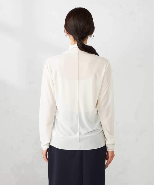 a.v.v(アーヴェヴェ)の「シアーストレッチハイネックトップス(Tシャツ/カットソー・レディース・ブラウン/アイボリー/ブラック/モカ・40/36/38)」の18枚目の写真