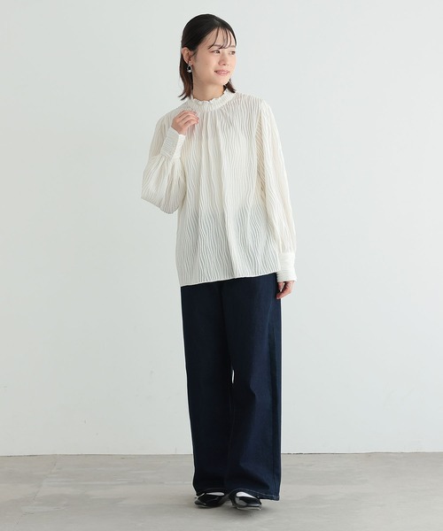 n'OrLABEL（ノアールレーベル）の「『楊柳カットブラウス』（シャツ/ブラウス・レディース・ブラック/アイボリー・2/1）」の6枚目の写真