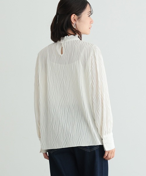 n'OrLABEL（ノアールレーベル）の「『楊柳カットブラウス』（シャツ/ブラウス・レディース・ブラック/アイボリー・2/1）」の5枚目の写真