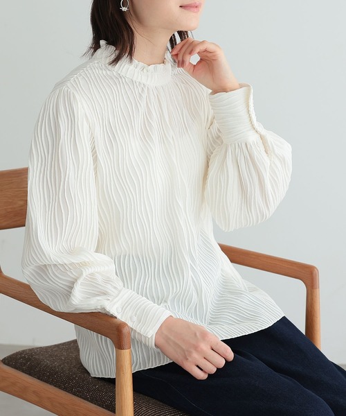 n'OrLABEL（ノアールレーベル）の「『楊柳カットブラウス』（シャツ/ブラウス・レディース・ブラック/アイボリー・2/1）」の4枚目の写真