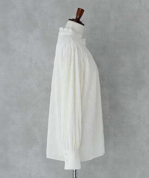 n'OrLABEL（ノアールレーベル）の「『楊柳カットブラウス』（シャツ/ブラウス・レディース・ブラック/アイボリー・2/1）」の22枚目の写真