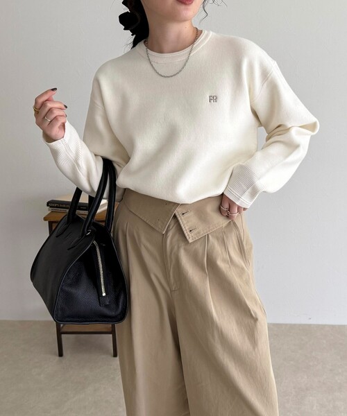 fredy emue（フレディエミュ）の「FR刺繍スウェットニットプルオーバー（ニット/セーター・レディース・オフホワイト/グレー/ミント/ネイビー/ピンク・38）」の11枚目の写真