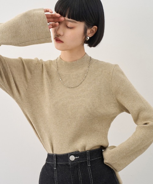 NOGLE(ノグル)の「【NOGLE/ノグル】ミニハイネックフレアリブニット(ニット/セーター・レディース・ベージュ/イエロー/レッド/ブラック/ブラウン系/オリーブ/グレー/アイボリー系/グレー系/ボルドー・FREE)」の5枚目の写真
