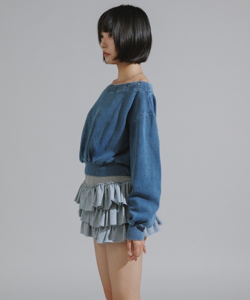 Chick（チック）の「Vintage-Style Off-Shoulder Cropped Sweatshirt / オフショルダーショート丈スウェット（スウェット・レディース・ブラック/ブルー・FREE）」の11枚目の写真