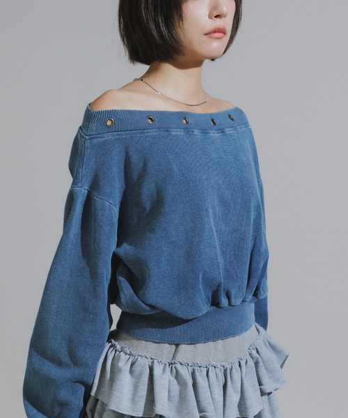 Chick（チック）の「Vintage-Style Off-Shoulder Cropped Sweatshirt / オフショルダーショート丈スウェット（スウェット・レディース・ブラック/ブルー・FREE）」の17枚目の写真