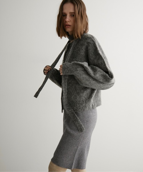 LOSCa（ロスカ）の「ウール混チョーカーニットカーディガン（ニット/セーター・レディース・チャコールグレー/オリーブ/グレイッシュベージュ・FREE）」の8枚目の写真