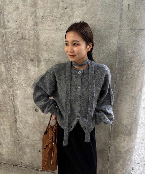 LOSCa（ロスカ）の「ウール混チョーカーニットカーディガン（ニット/セーター・レディース・チャコールグレー/オリーブ/グレイッシュベージュ・FREE）」の5枚目の写真