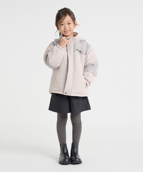 COMME CA ISM（コムサイズム）の「フード付き 中綿 ブルゾン（ブルゾン・キッズ・ブラック/ライトグレー・100cm/110cm/120cm/130cm/140cm/150cm）」の4枚目の写真