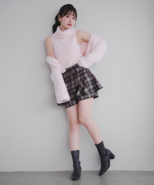 fupel(フぺル)の「back open no sleeve turtle knit ensemble / バックオープンノースリーブタートルニットアンサンブル(アンサンブル・レディース・アイボリー/ピンク・FREE)」の16枚目の写真