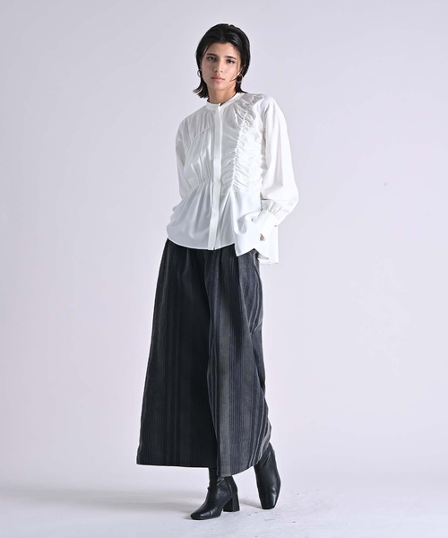 RAW FUDGE（ローファッジ）の「ランダムシャーリングブラウス（シャツ/ブラウス・レディース・オフホワイト/チャコールグレー/ブラック・M）」の18枚目の写真