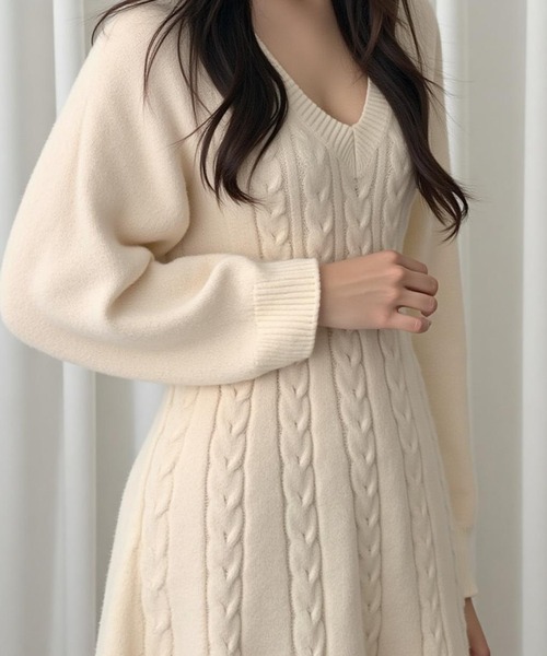 cammie(キャミー)の「ケーブル模様フレアミニワンピース(ワンピース・レディース・ブラック/アイボリー・L/M)」の4枚目の写真