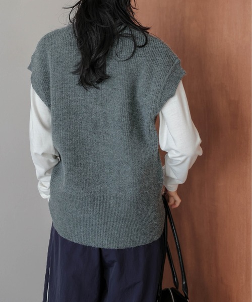 La-gemme(ラジェム)の「ハイネックWジップニットベスト(ベスト・レディース・ブラック/グレー/ベージュ/モカ・フリー)」の16枚目の写真