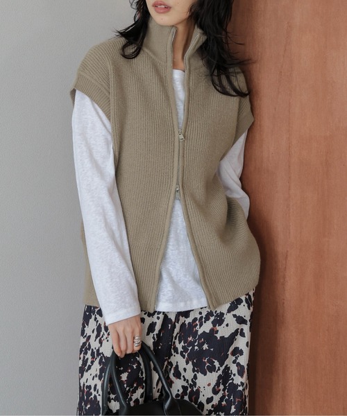 La-gemme(ラジェム)の「ハイネックWジップニットベスト(ベスト・レディース・ブラック/グレー/ベージュ/モカ・フリー)」の18枚目の写真