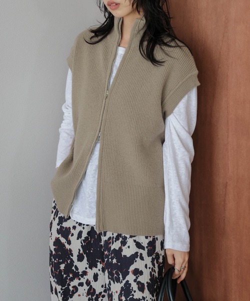 La-gemme(ラジェム)の「ハイネックWジップニットベスト(ベスト・レディース・ブラック/グレー/ベージュ/モカ・フリー)」の21枚目の写真