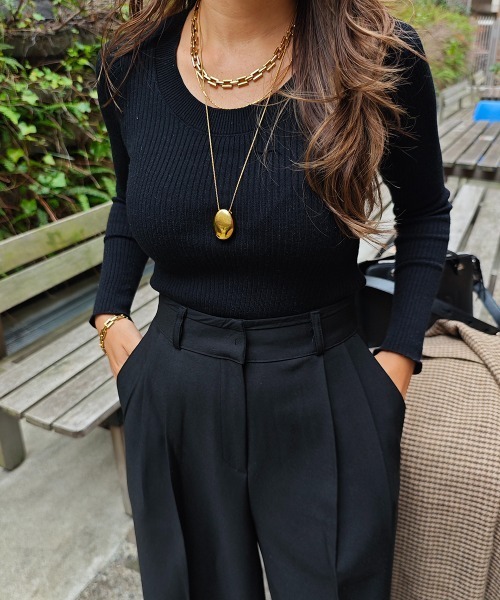 esutoreja（エストレジャ）の「Uネックリブニットトップス（ニット/セーター・レディース・ブラック/チャコール/ブラウン・FREE）」の5枚目の写真