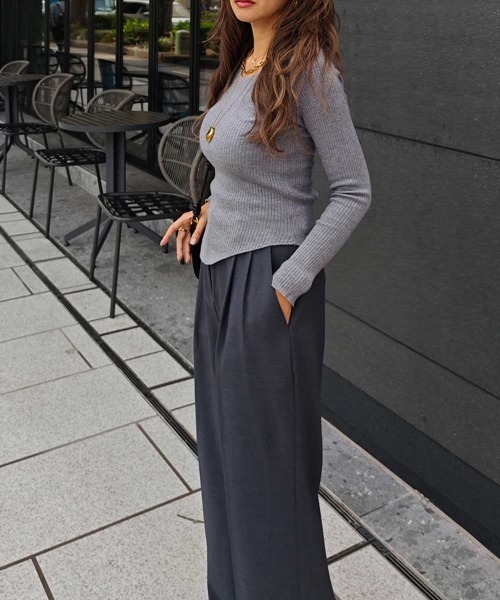 esutoreja（エストレジャ）の「Uネックリブニットトップス（ニット/セーター・レディース・ブラック/チャコール/ブラウン・FREE）」の7枚目の写真