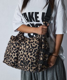 UMBRO（アンブロ）の「【umbro/アンブロ】刺繍ダブルポケット ソフトショルダーバッグ（ショルダーバッグ）」