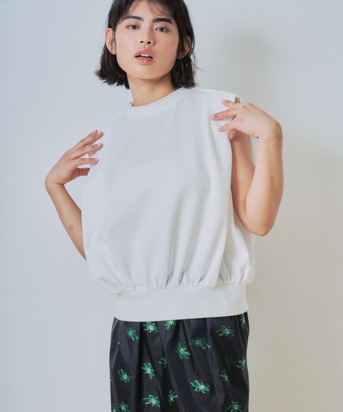WHYTO.(ホワイト)の「「WHYTO. / ホワイト」ショルダータックトップス(Tシャツ/カットソー・レディース・ベージュ/ブラック/ブラウン/オフホワイト・38/36)」の16枚目の写真