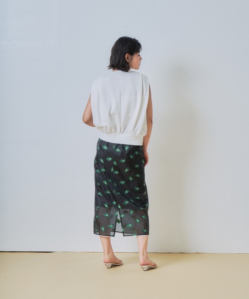 WHYTO.(ホワイト)の「「WHYTO. / ホワイト」ショルダータックトップス(Tシャツ/カットソー・レディース・ベージュ/ブラック/ブラウン/オフホワイト・38/36)」の19枚目の写真