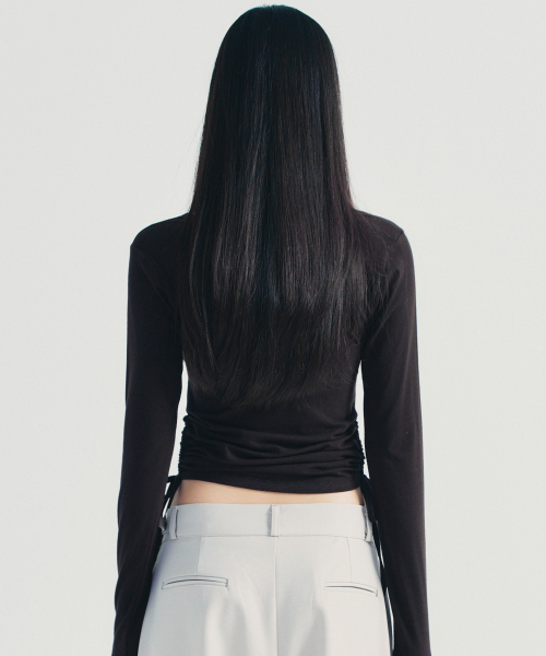NICK&NICOLE(ニックアンドニコール)の「LABEL STRING SLIM LONG SLEEVE TOP_BLACK(Tシャツ/カットソー・レディース・その他・FREE)」の3枚目の写真