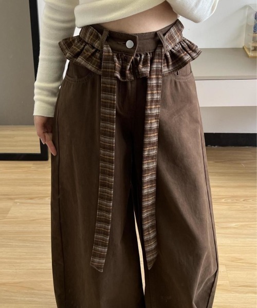 DEVICE（デバイス）の「リボン フリル ベルト ワイドパンツ（カーゴパンツ・レディース・ブラウン・FREE）」の3枚目の写真