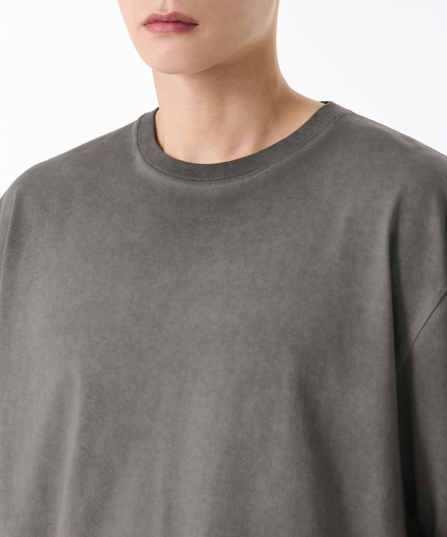 MUSINSA STANDARD（ムシンサスタンダード）の「ルナ ダイング リラックスド クルーネックTシャツ [チャコールグレー]（Tシャツ/カットソー・メンズ・その他・LARGE/X-LARGE/XX-LARGE/XXX-LARGE/SMALL/MEDIUM）」の4枚目の写真
