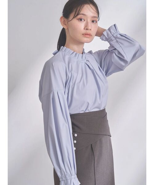 TONAL(トーナル)の「フリルバックリボンブラウス(シャツ/ブラウス・レディース・ネイビー/ライトブルー/オフホワイト・MEDIUM)」の14枚目の写真