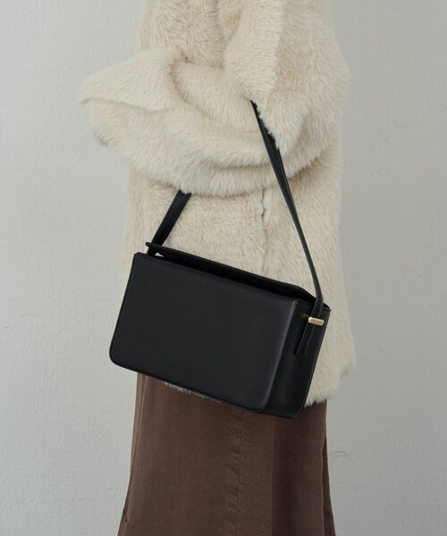 GALLARDAGALANTE(ガリャルダガランテ)の「【2.718】BOXショルダーバッグ(ショルダーバッグ・レディース・ブラック/ボルドー・FREE)」の1枚目の写真