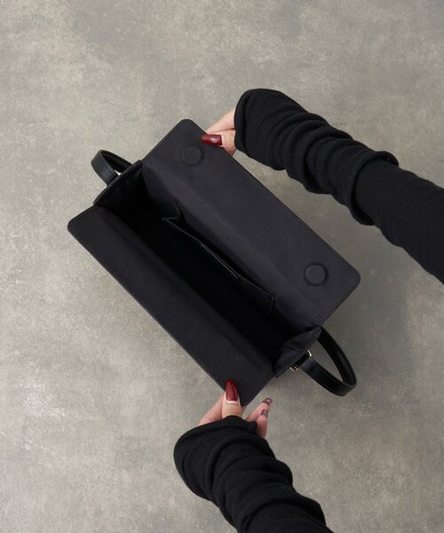 GALLARDAGALANTE(ガリャルダガランテ)の「【2.718】BOXショルダーバッグ(ショルダーバッグ・レディース・ブラック/ボルドー・FREE)」の13枚目の写真