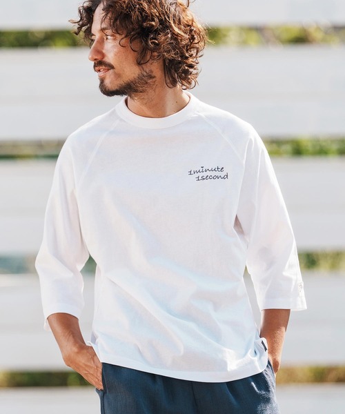 1minute 1second（ワンミニットワンセカンド）の「mt10111-cursive embroidery half sleeve T-shirt Tシャツ(1M26H310)（Tシャツ/カットソー・メンズ・グレイッシュベージュ/ブラック/ホワイト・S/M/L/XL）」の4枚目の写真