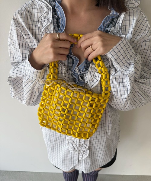 SANSeLF（サンセルフ）の「【SANSeLF】 コンパクトビーズスクエアハンドバッグ saa26s001（ハンドバッグ・レディース・イエロー/ピンク/アイボリー/ブラック・FREE）」の3枚目の写真