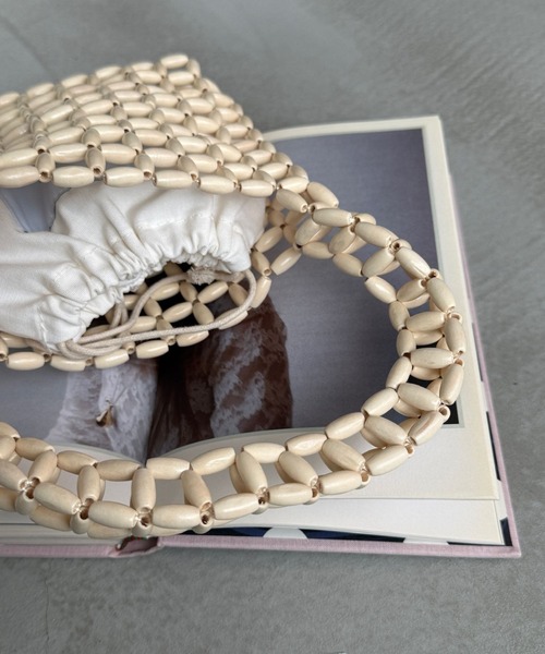 SANSeLF（サンセルフ）の「【SANSeLF】 コンパクトビーズスクエアハンドバッグ saa26s001（ハンドバッグ・レディース・イエロー/ピンク/アイボリー/ブラック・FREE）」の6枚目の写真