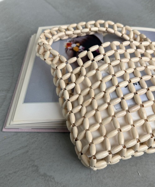 SANSeLF（サンセルフ）の「【SANSeLF】 コンパクトビーズスクエアハンドバッグ saa26s001（ハンドバッグ・レディース・イエロー/ピンク/アイボリー/ブラック・FREE）」の7枚目の写真