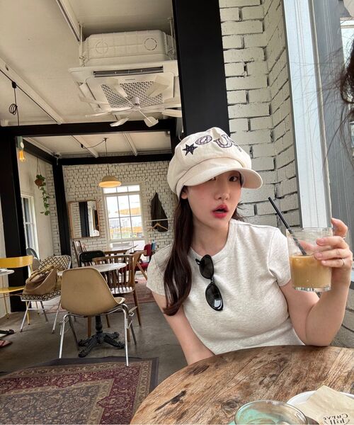 CURETTY(キュリティ)の「C 90S LINE BASIC T-SHIRT_LIGHT GREY(Tシャツ/カットソー・レディース・ライトグレー・SMALL/MEDIUM)」の5枚目の写真