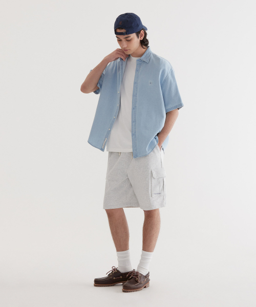 COVERNAT(カバーナット)の「Cロゴデニムハーフシャツライトブルー(シャツ/ブラウス・レディース・その他・SMALL/MEDIUM/LARGE/X-LARGE/XX-LARGE/X-SMALL)」の11枚目の写真