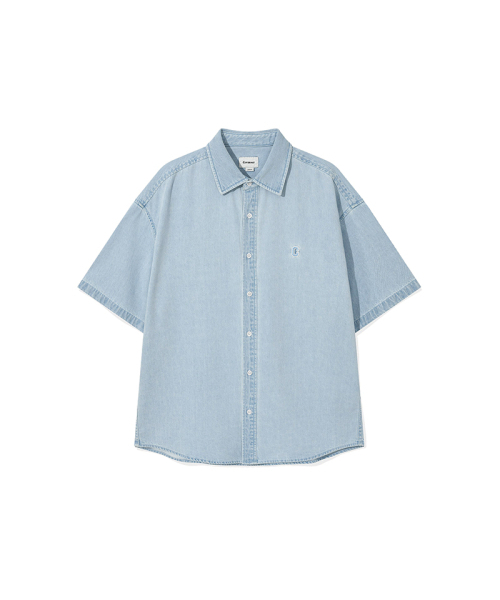 COVERNAT(カバーナット)の「Cロゴデニムハーフシャツライトブルー(シャツ/ブラウス・レディース・その他・SMALL/MEDIUM/LARGE/X-LARGE/XX-LARGE/X-SMALL)」の3枚目の写真