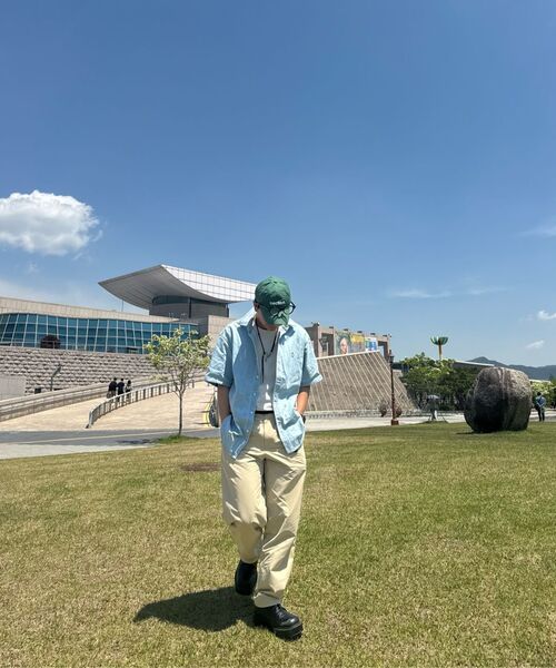 COVERNAT(カバーナット)の「Cロゴデニムハーフシャツライトブルー(シャツ/ブラウス・レディース・その他・SMALL/MEDIUM/LARGE/X-LARGE/XX-LARGE/X-SMALL)」の5枚目の写真