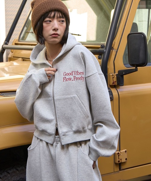 PBLIM（ページボーイリム）の「《UNISEX/セットアップ対応》ロゴポンチパーカー（パーカー・レディース・ブラック/グレー/ネイビー・SMALL/MEDIUM）」の8枚目の写真