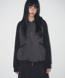 SOME PLACE（サムプレイス）の「ドットパターンシンボルロゴナグラン配色フードジップアップ[チャコール]（パーカー）」