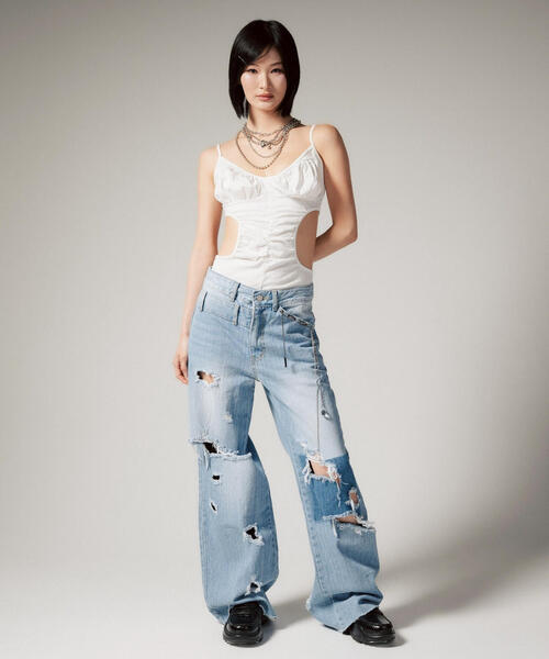 ROYAL FLASH（ロイヤルフラッシュ）の「MITSUKI/ミツキ/クラッシュワイドデニムパンツ（デニムパンツ・レディース・ブルー・M/S）」の2枚目の写真