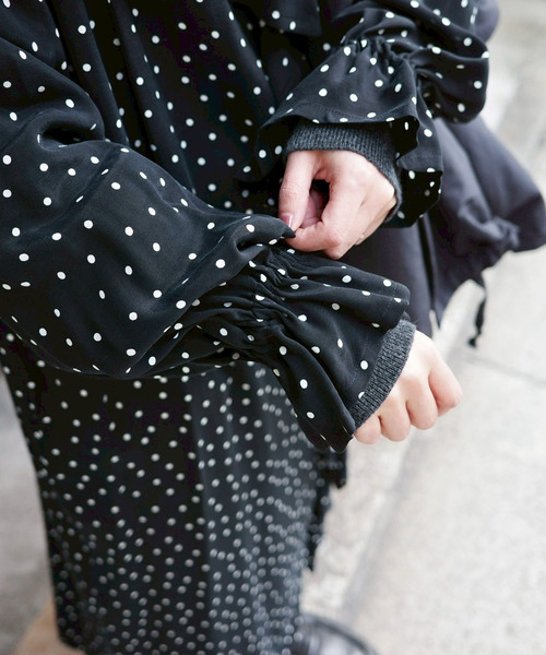 JOURNAL STANDARD LUXE（ジャーナルスタンダード　ラックス）の「Cu/Rローン フリルパフワンピース（ワンピース・レディース・ブラック系その他・FREE）」の16枚目の写真