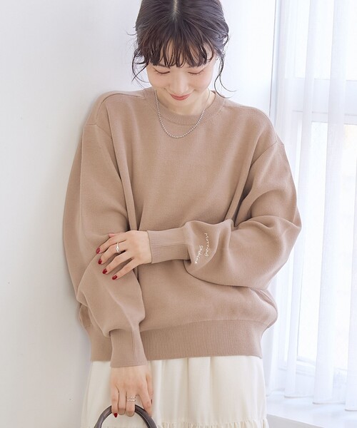 coen（コーエン）の「【選べる6色展開 / スプリングカラー】袖刺繍 スウェットライクハイゲージニット（ニット/セーター・レディース・ライトグレー/オフホワイト/クリーム/ライトピンク/ライトブルー/ベージュ・FREE）」の4枚目の写真